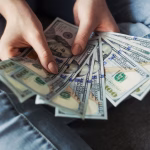 Mesa de inversión y análisis financiero como imagen temática de venture capital