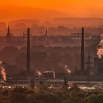 Paisaje industrial como imagen temática sobre economía circular y transición productiva