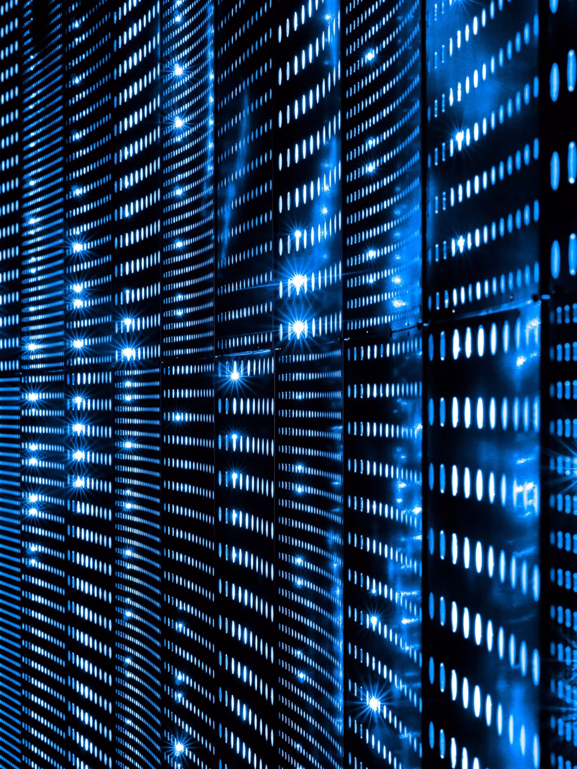 Luces azules en infraestructura de computación avanzada