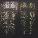 Sala de servidores en un centro de datos, imagen relacionada con infraestructura de inteligencia artificial