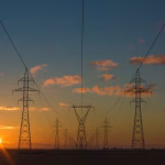 Generadores industriales y equipos eléctricos para respaldo energético en centros de datos.