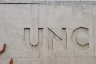 Servidores de un centro de datos asociados al entrenamiento de modelos de inteligencia artificial