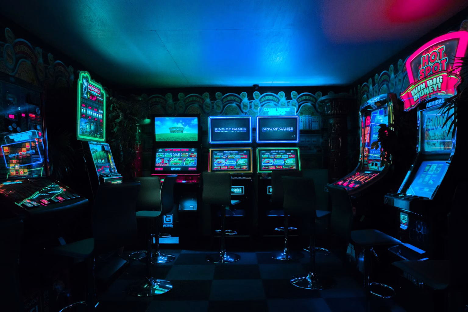 Persona jugando en un ordenador asociada a gaming, entretenimiento digital e inversión tecnológica.