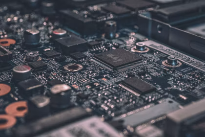 Circuito electrónico que representa la regulación europea de inteligencia artificial