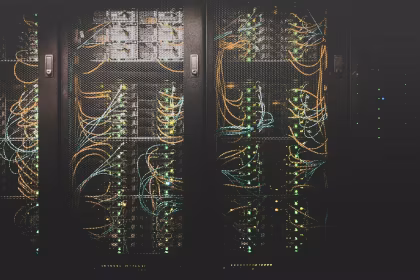Centro de datos y servidores, imagen asociada a supercomputación e inteligencia artificial.